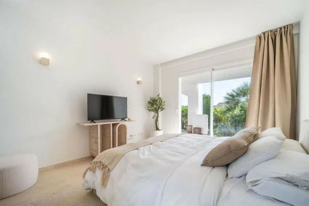 Ground Floor Apartment La Quinta Málaga - image 17
