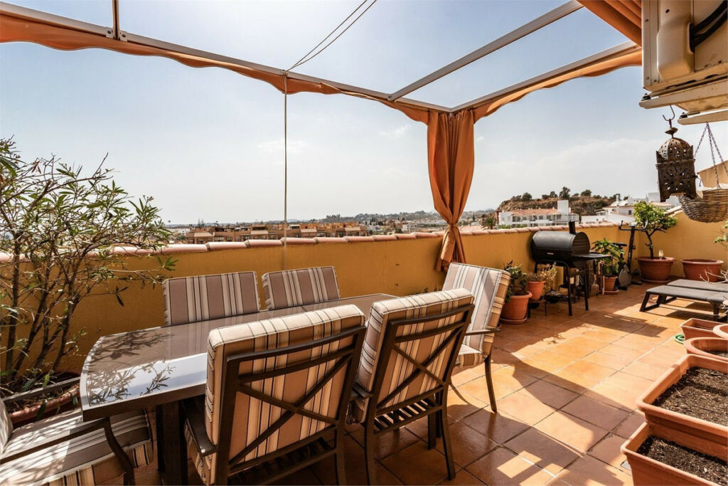 Penthouse Los Pacos Málaga - image 18