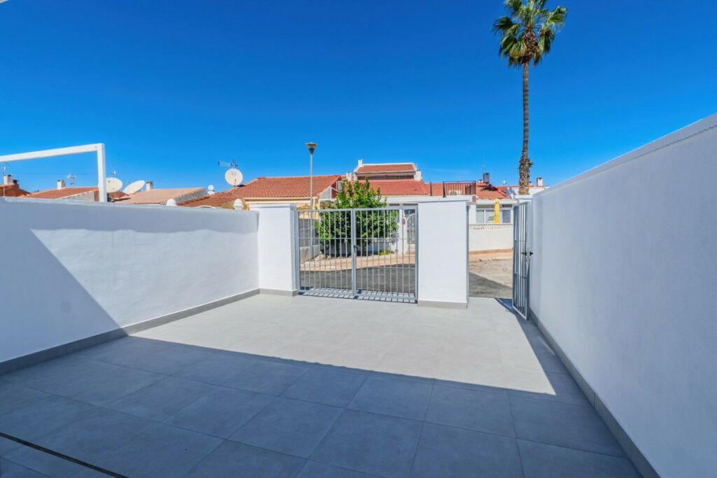 Bungalow Torrevieja Alicante - image 18