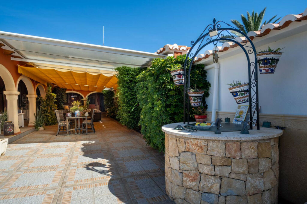 Detached Villa Denia Alicante - image 18