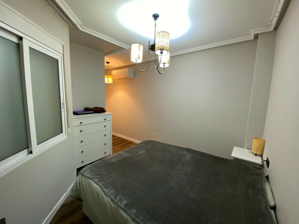 Middle Floor Apartment Torrevieja Alicante - image 18