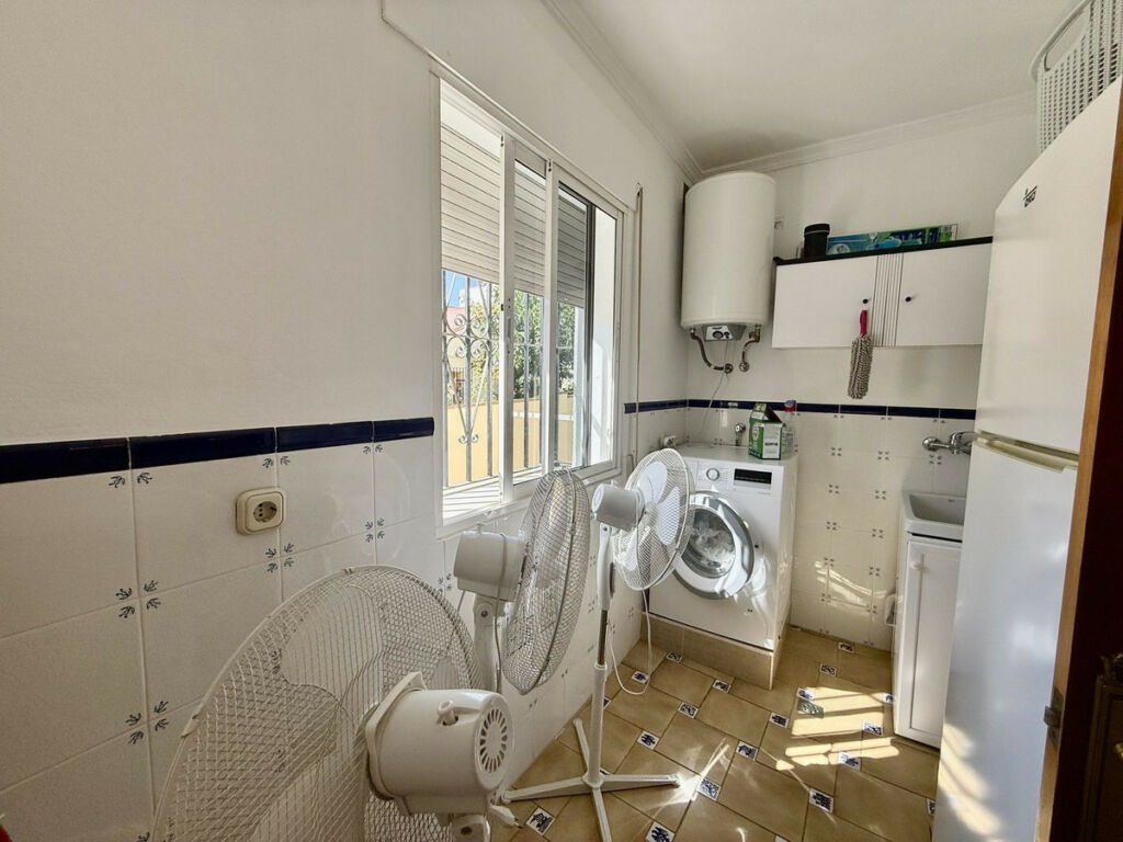 Detached Villa Benalmadena Málaga - image 18