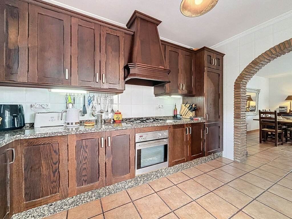 Detached Villa Canillas de Albaida Málaga - image 19