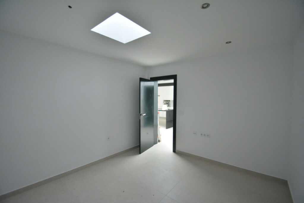 Detached Villa Los Montesinos Alicante - image 18