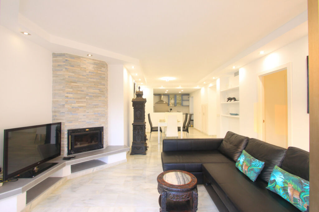Penthouse Elviria Málaga - image 18