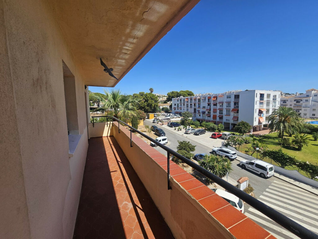 Middle Floor Apartment Calypso Málaga - image 18