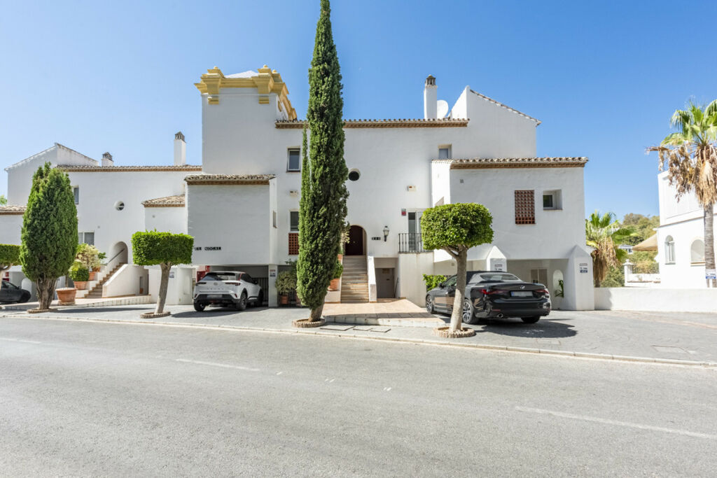Middle Floor Apartment La Quinta Málaga - image 18