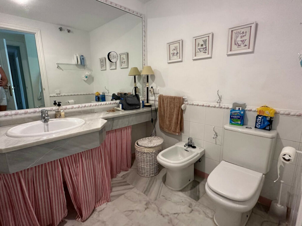 Middle Floor Apartment Guadalmina Baja Málaga - image 18