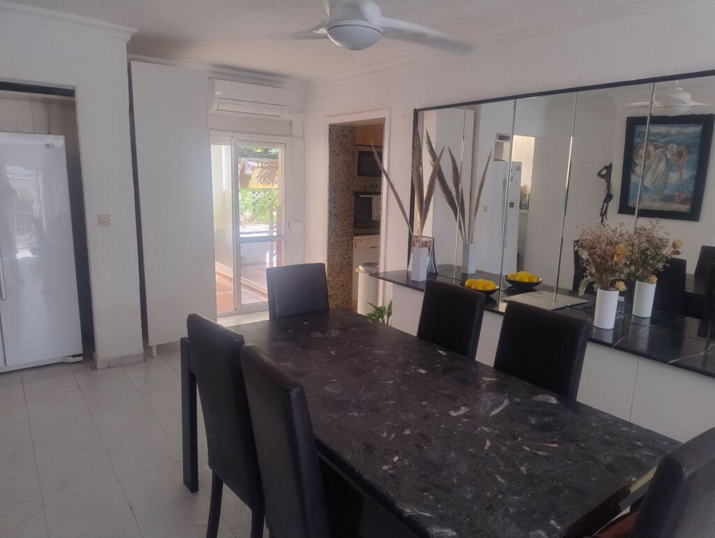 Semi-Detached House Calahonda Málaga - image 18