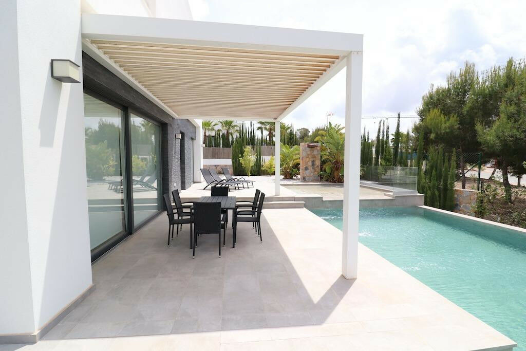 Detached Villa Campoamor Alicante - image 18