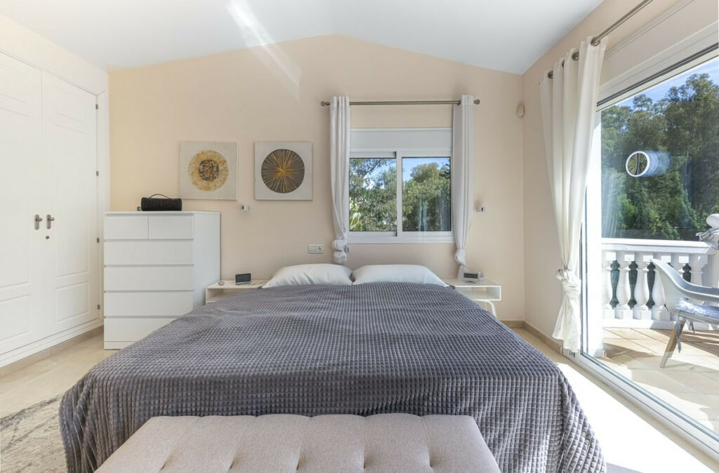 Detached Villa Calahonda Málaga - image 18