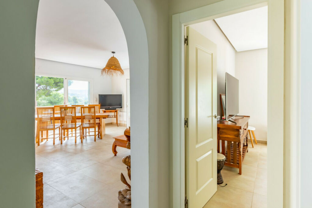 Detached Villa Moraira Alicante - image 18