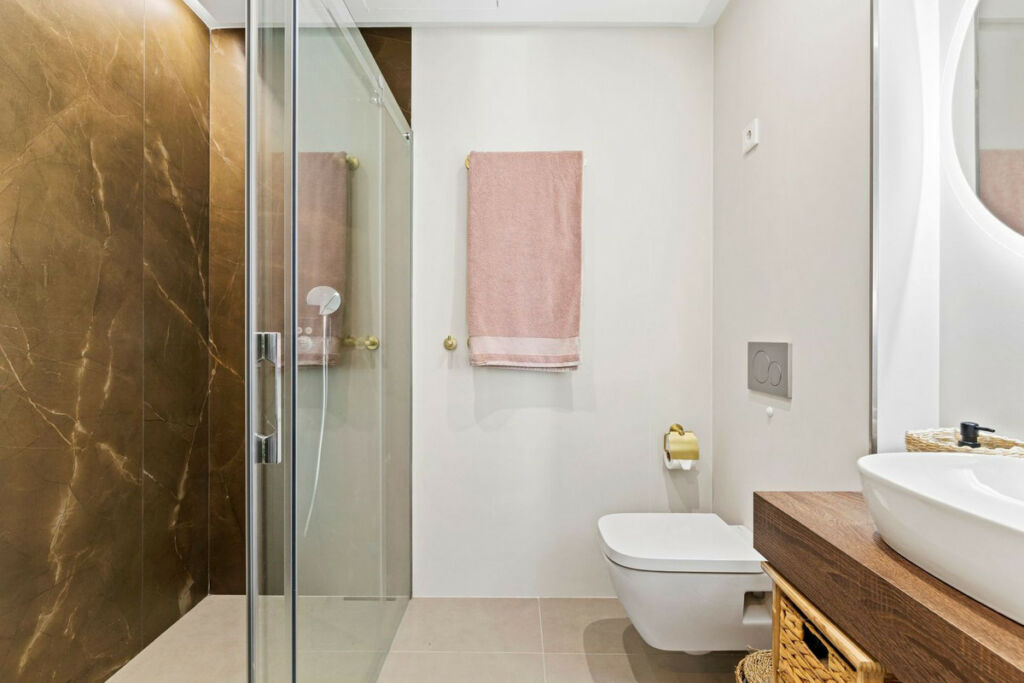 Middle Floor Apartment Higueron Málaga - image 18