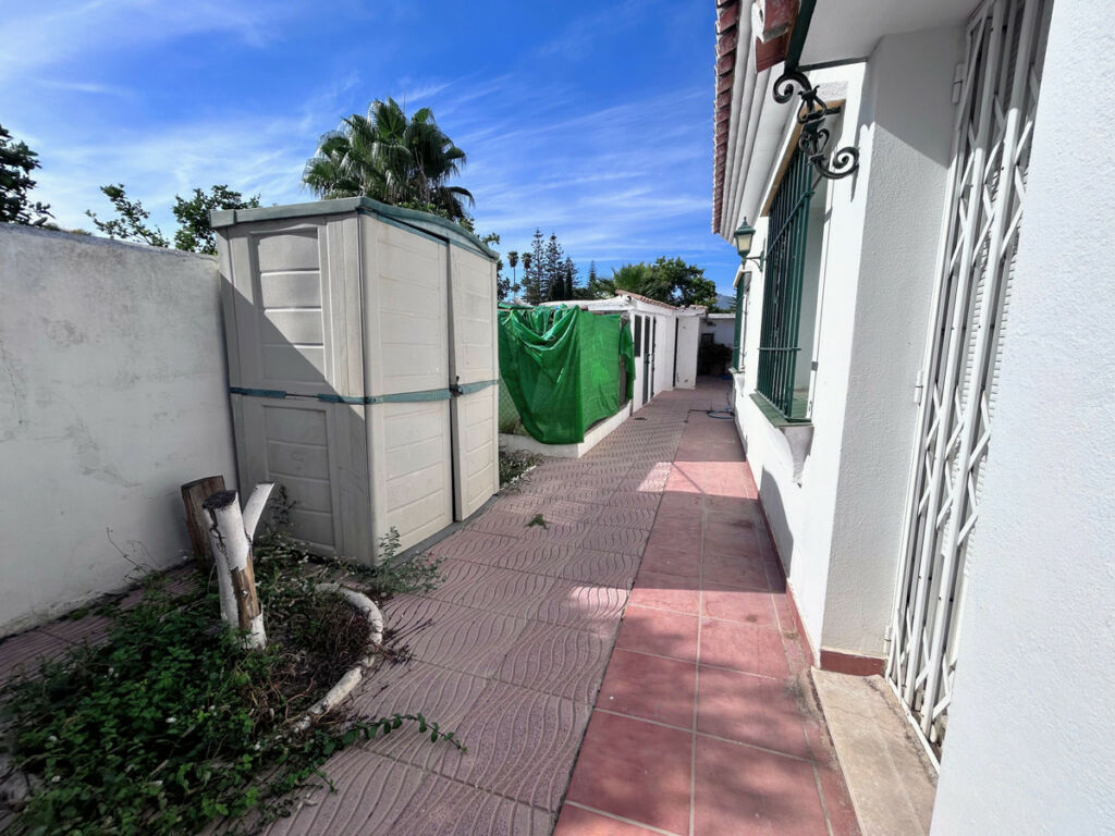 Detached Villa San Pedro de Alcántara Málaga - image 18