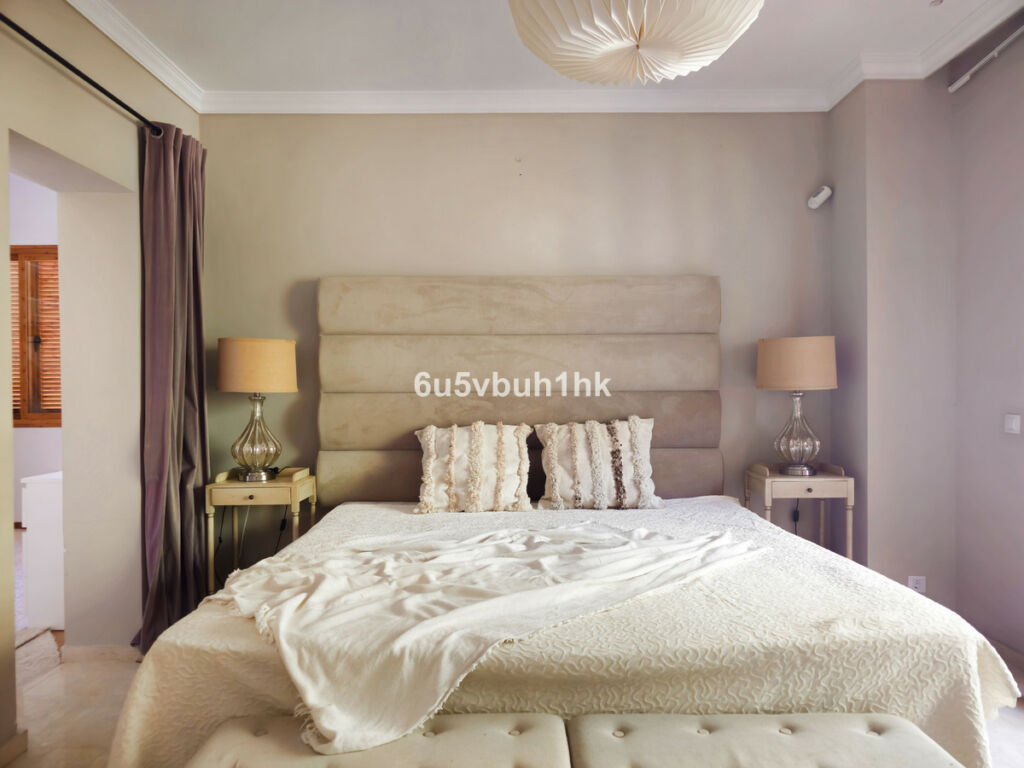 Duplex Nueva Andalucía Málaga - image 18