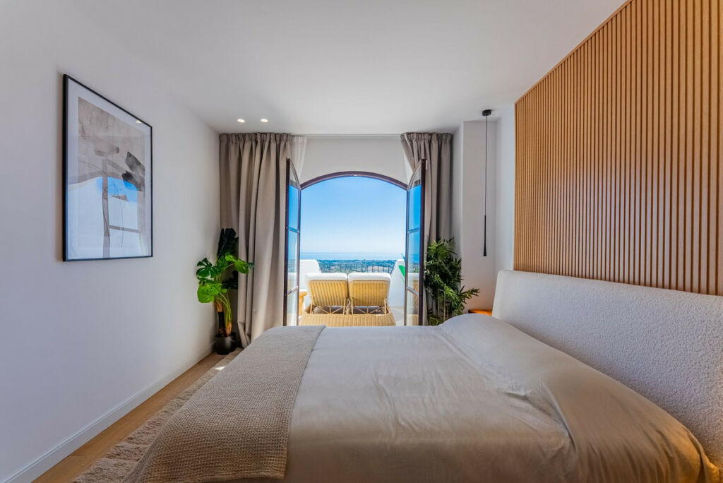 Townhouse Benahavís Málaga - image 18