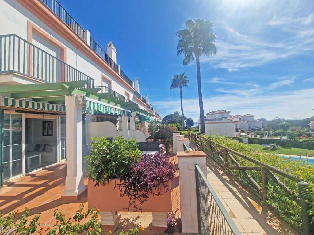 Semi-Detached House Cabopino Málaga - image 16