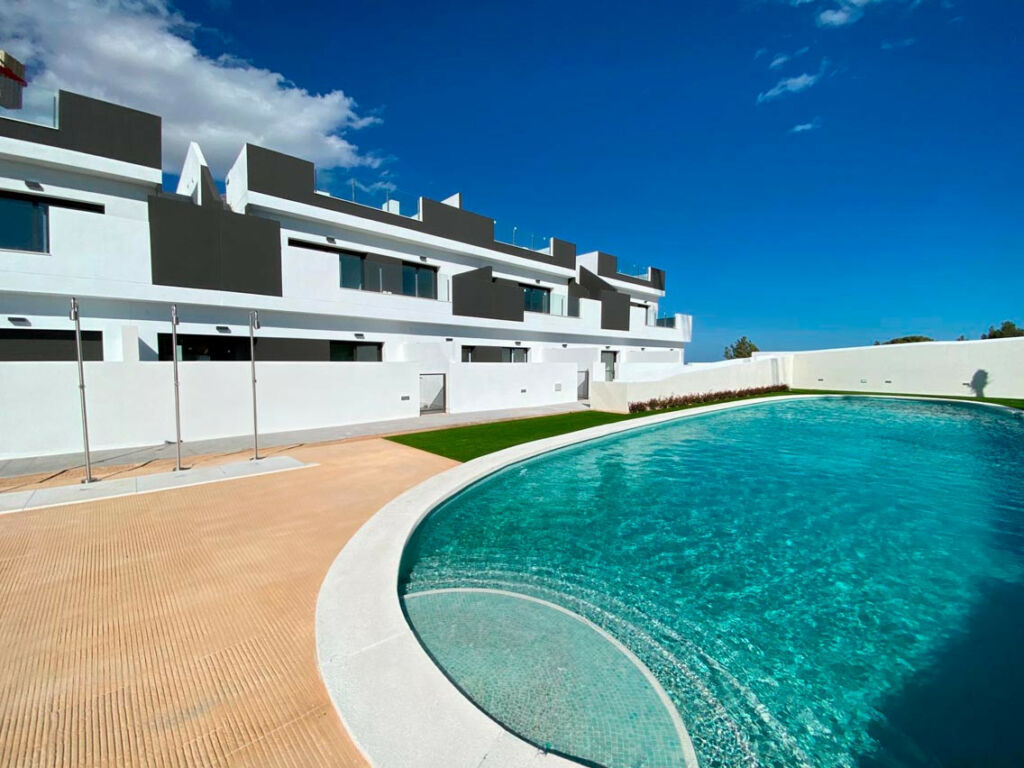 Townhouse Los Balcones Alicante - image 18