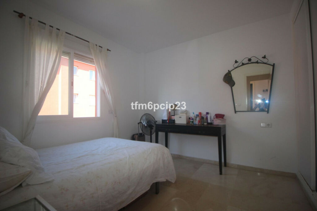 Middle Floor Apartment La Duquesa Málaga - image 18