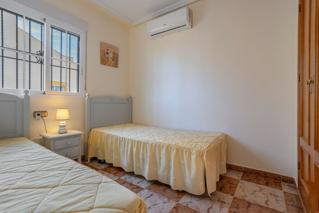 Semi-Detached House Playa Golf Alicante - image 18