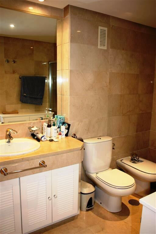 Middle Floor Apartment Puerto Banús Málaga - image 18