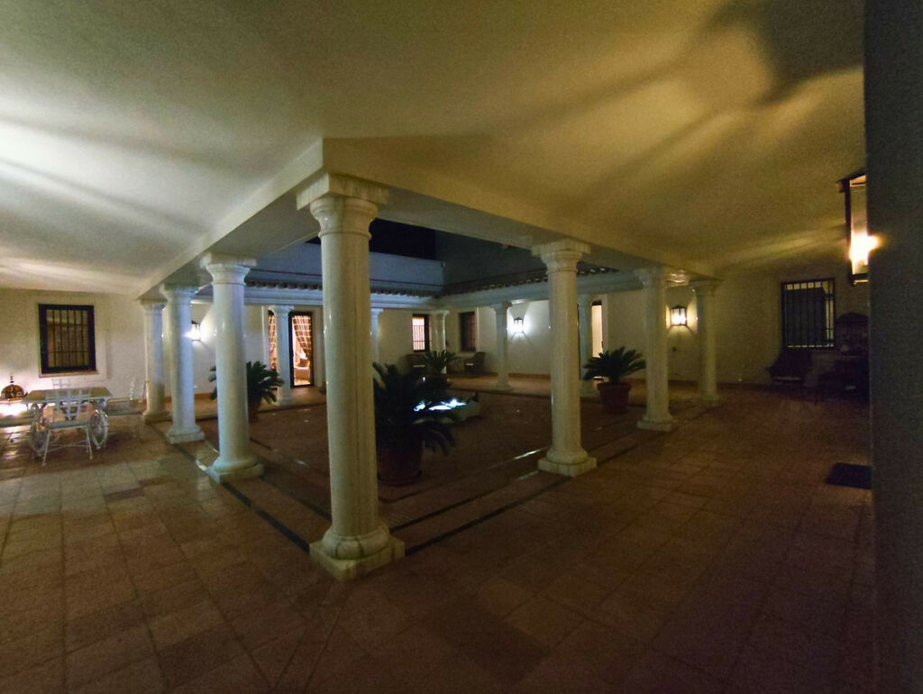 Detached Villa San Roque Club Cádiz - image 18