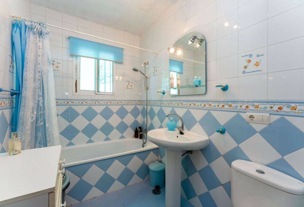Detached Villa Coín Málaga - image 18