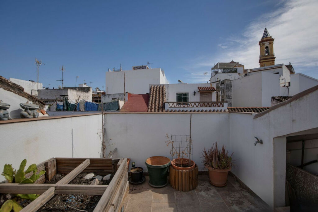 Detached Villa Estepona Málaga - image 18