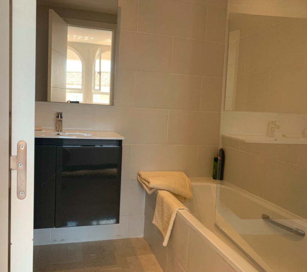 Middle Floor Apartment Marbesa Málaga - image 18