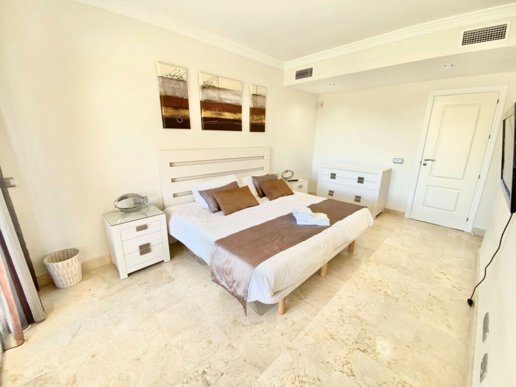 Middle Floor Apartment Atalaya Málaga - image 18