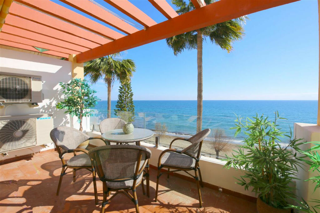 Middle Floor Apartment Estepona Málaga - image 18