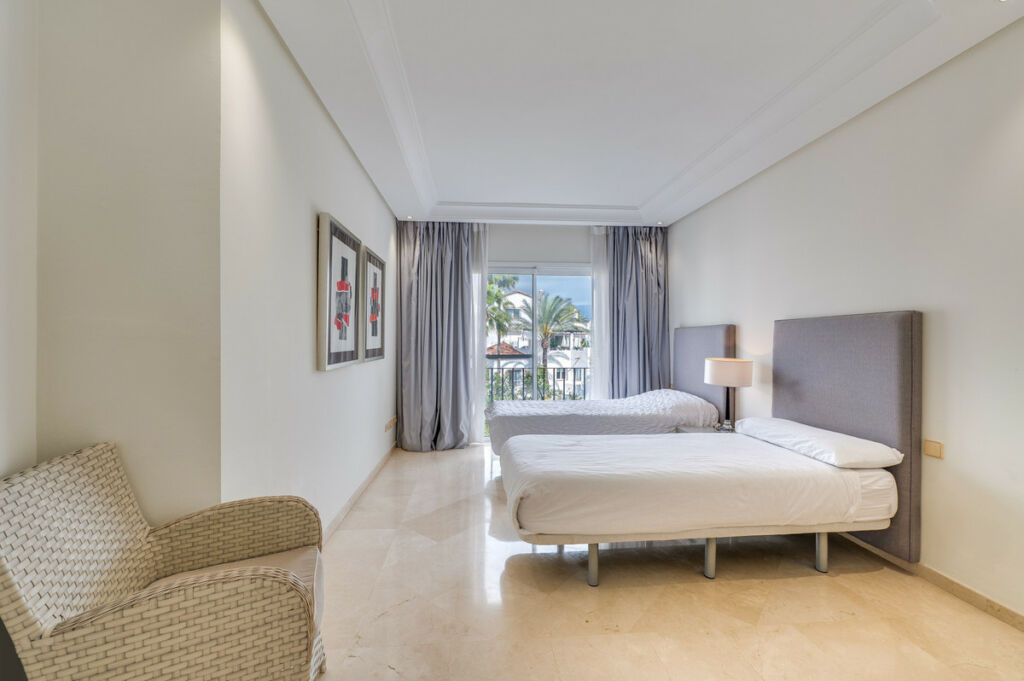 Penthouse Duplex Puerto Banús Málaga - image 18