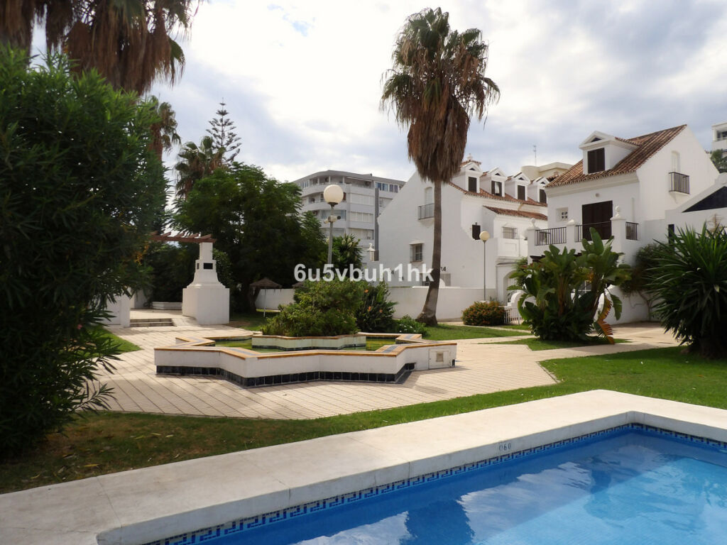 Middle Floor Apartment Fuengirola Málaga - image 18