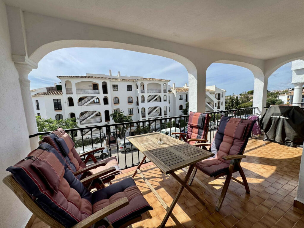 Middle Floor Apartment Riviera del Sol Málaga - image 18