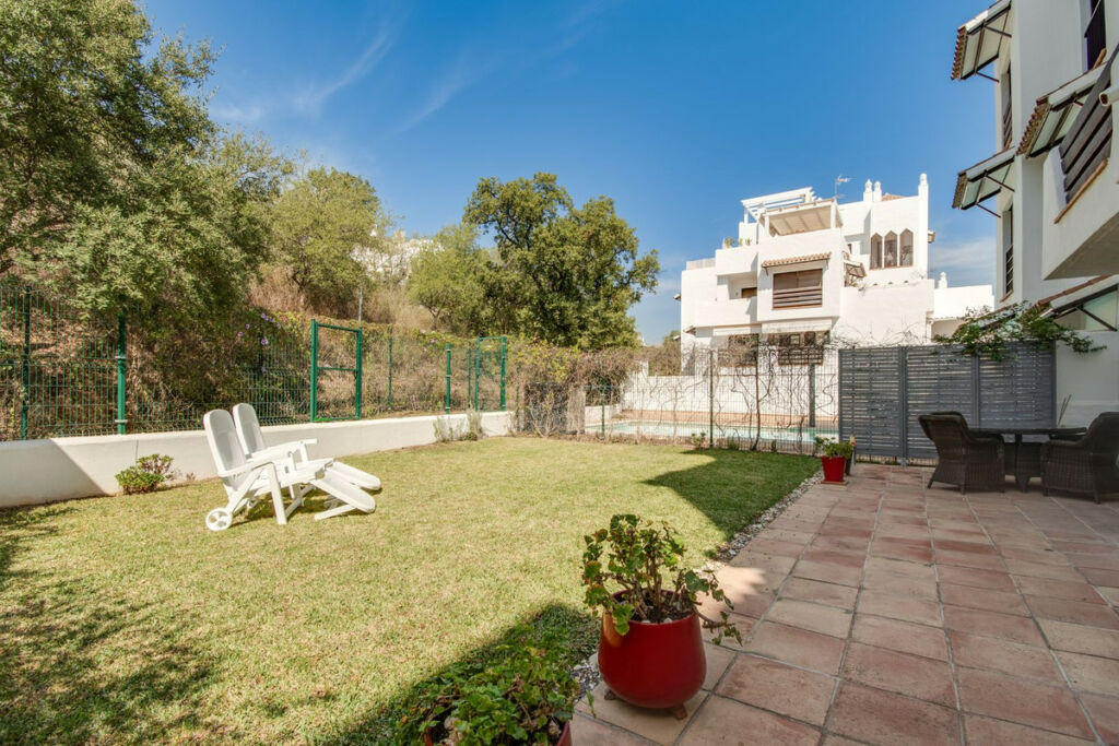 Ground Floor Apartment New Golden Mile Málaga - image 2