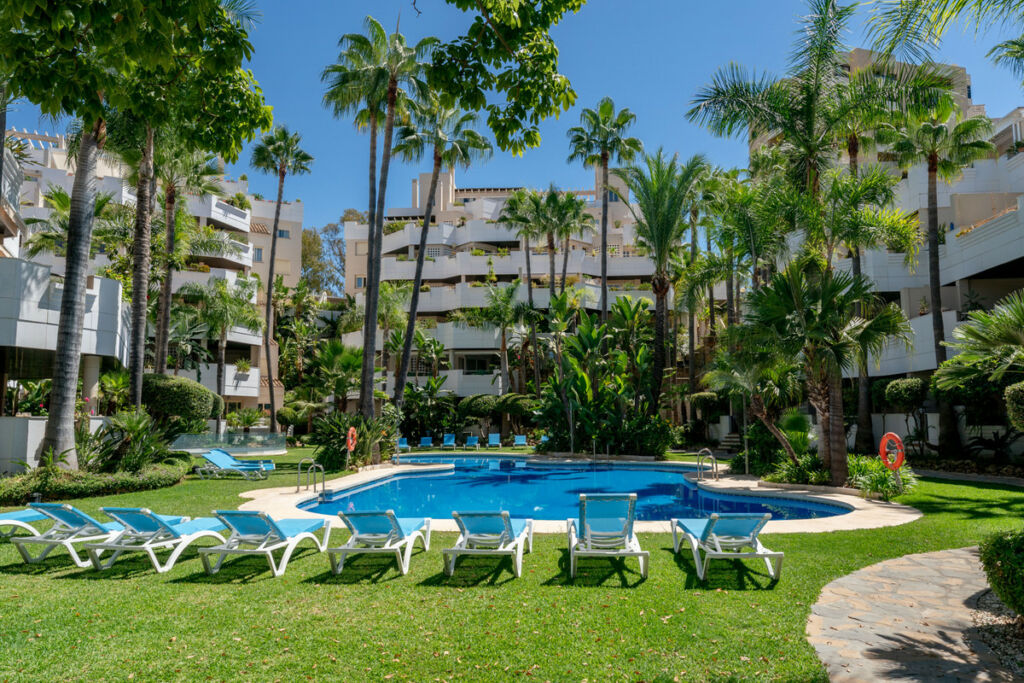 Penthouse Duplex Nueva Andalucía Málaga - image 18