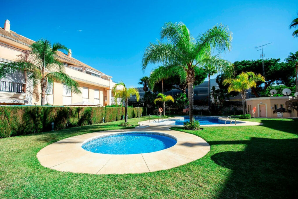 Top Floor Apartment Marbella Málaga - image 18
