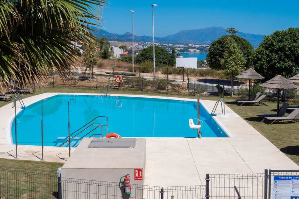 Middle Floor Apartment Casares Málaga - image 18