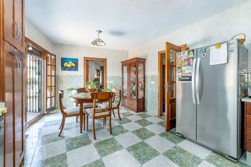 Townhouse Benalmadena Málaga - image 18