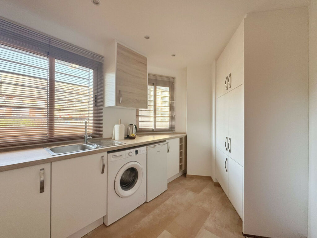 Middle Floor Apartment Fuengirola Málaga - image 18
