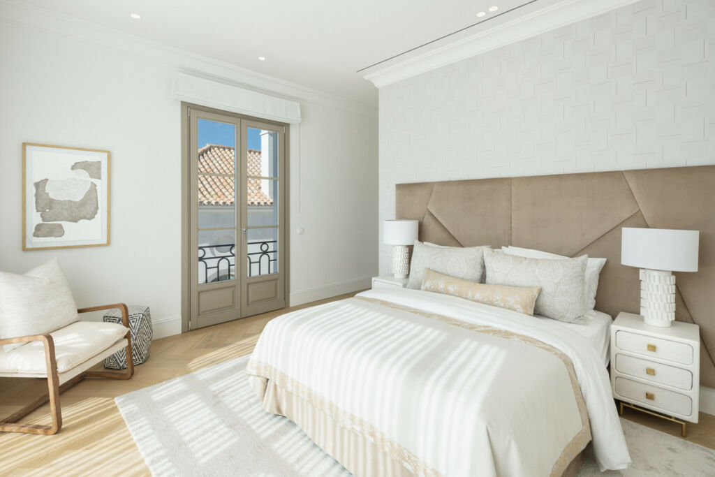 Detached Villa Nueva Andalucía Málaga - image 18