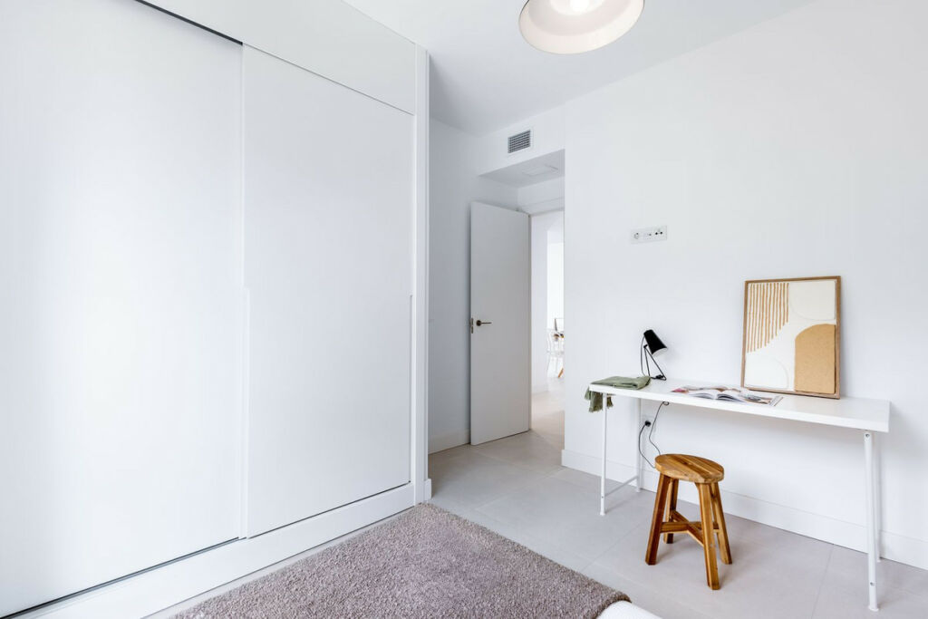 Middle Floor Apartment Higueron Málaga - image 18