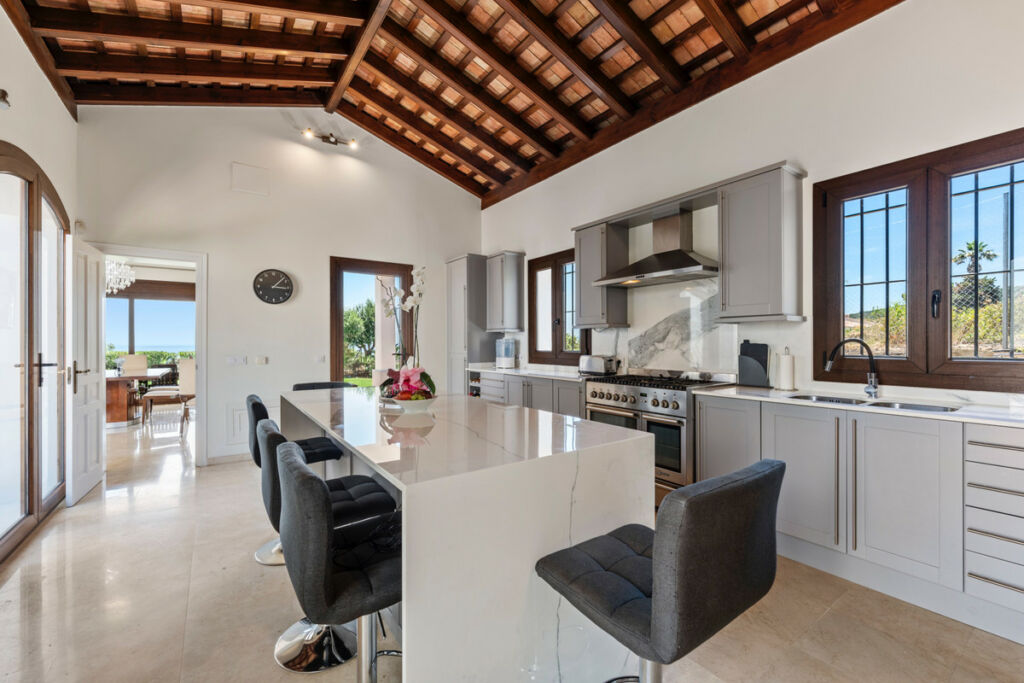 Detached Villa Sotogrande Cádiz - image 18