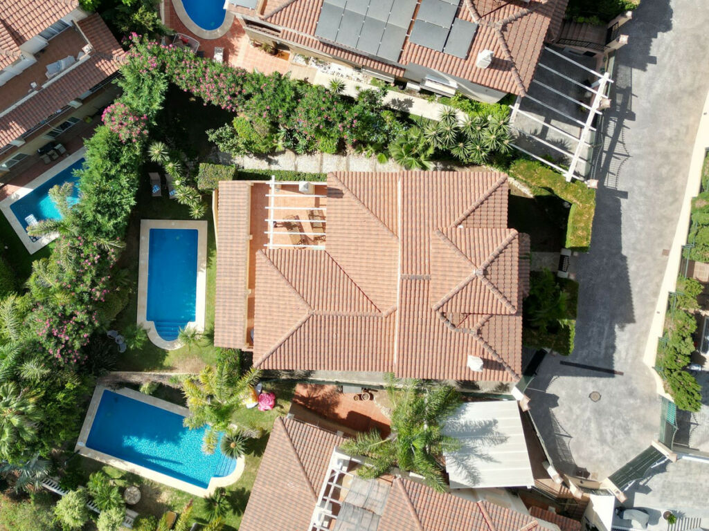 Detached Villa Riviera del Sol Málaga - image 18