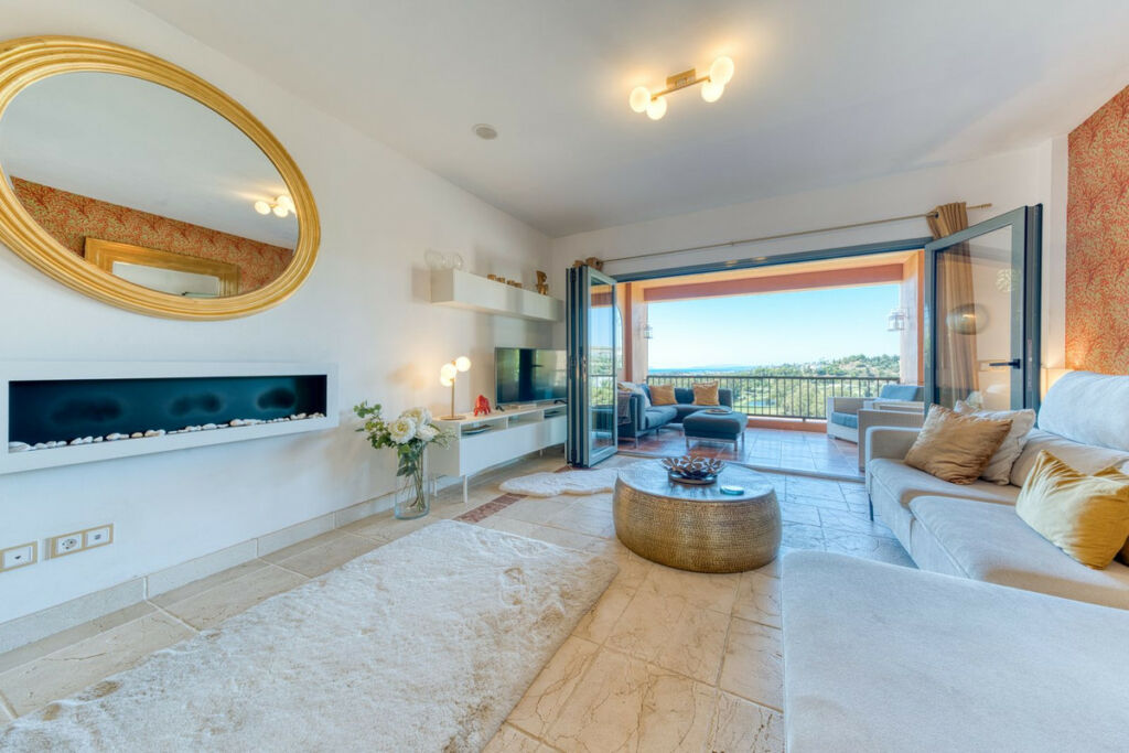 Middle Floor Apartment Estepona Málaga - image 18