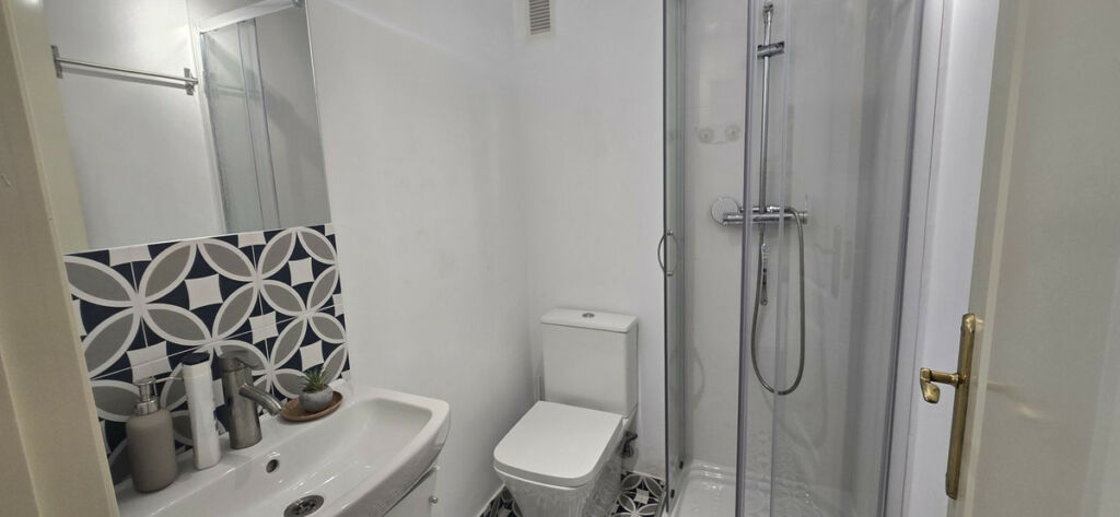 Middle Floor Apartment Fuengirola Málaga - image 9