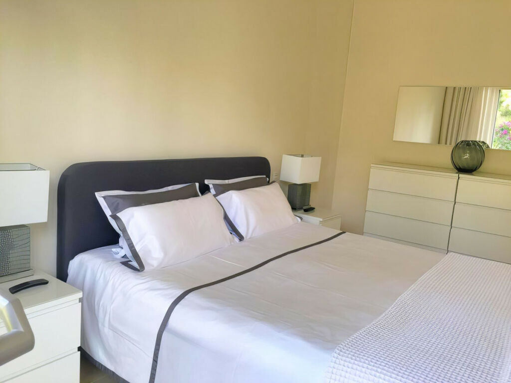 Detached Villa Guadalmina Baja Málaga - image 18