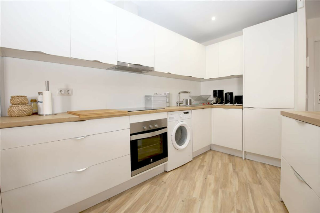 Middle Floor Apartment Estepona Málaga - image 18