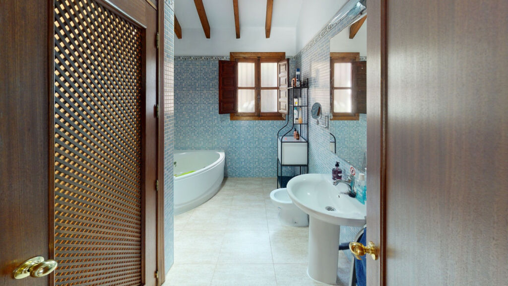 Detached Villa El Borge Málaga - image 18