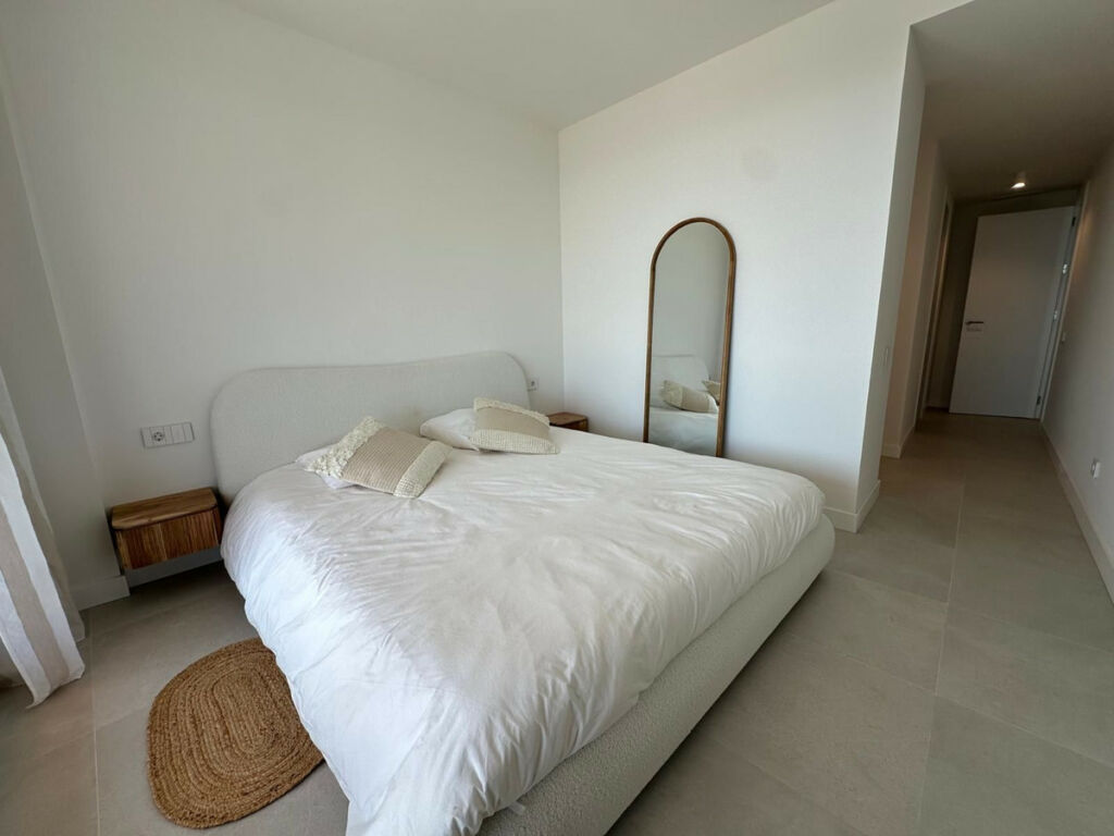 Middle Floor Apartment Selwo Málaga - image 18